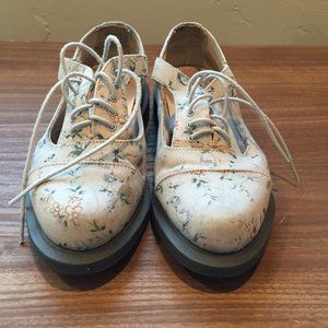Dr. Martens Kensington Carrie Cut Out Oxfords (floral print)